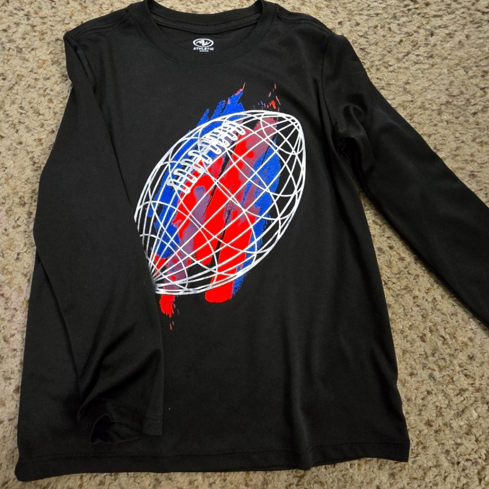 Boys size XS (4-5) long sleeve active wear shirt